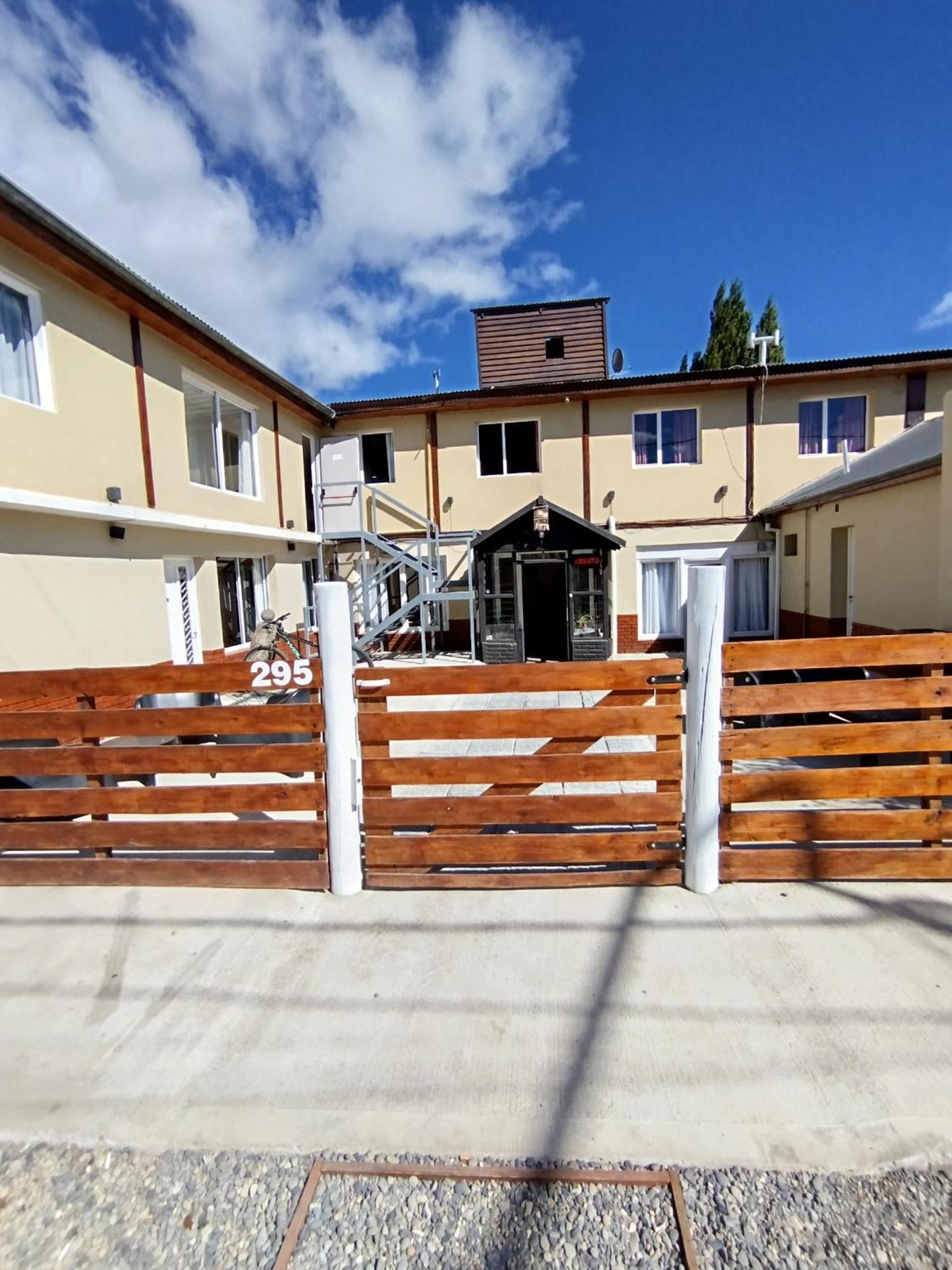 Hostel Elal El Calafate Exterior foto